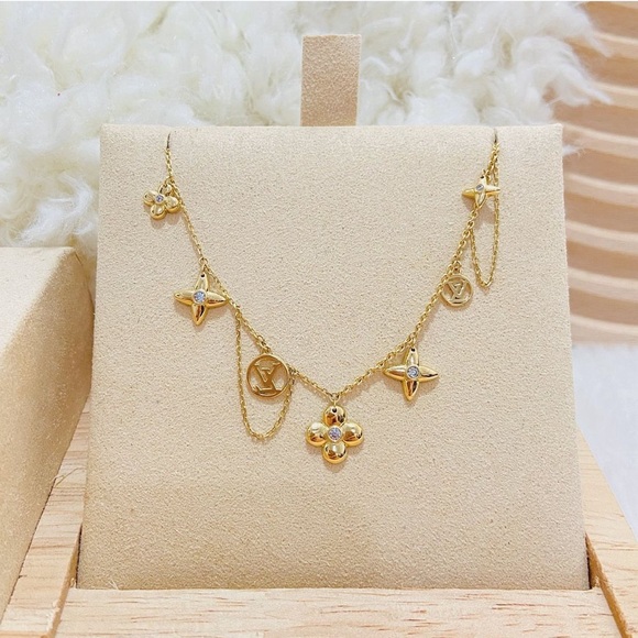 BRANDNEW 18 KARAT REAL GOLD CHARM NECKLACE 17 INCHES - Picture 9 of 9